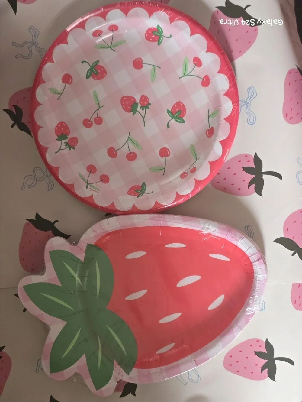 Strawberry & Cherry Decor Paper Plate 2 Pk Set.(16ct Total) NEW